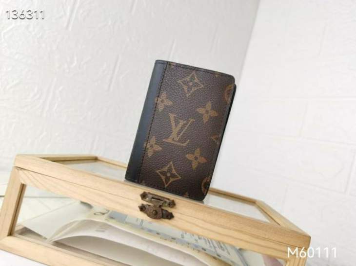 Picture of Louis Vuitton Wallets _SKUfw222909149fw